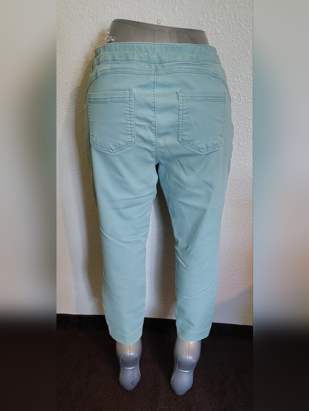 Christopher & Banks Mint Green Cropped Capris Denim Jeans Pants Women 10 Petite